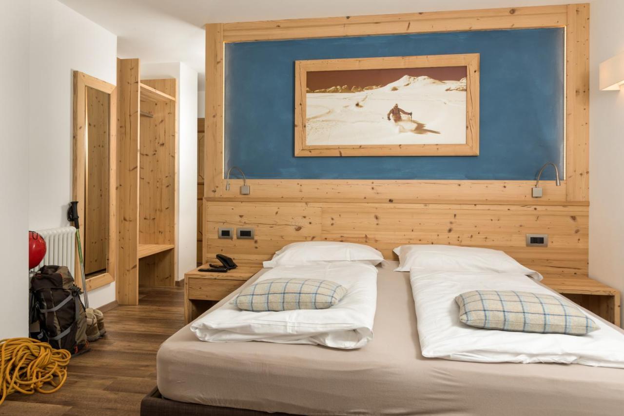 Hotel Garni Lastei Pozza di Fassa Eksteriør billede