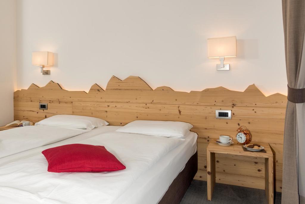 Hotel Garni Lastei Pozza di Fassa Eksteriør billede