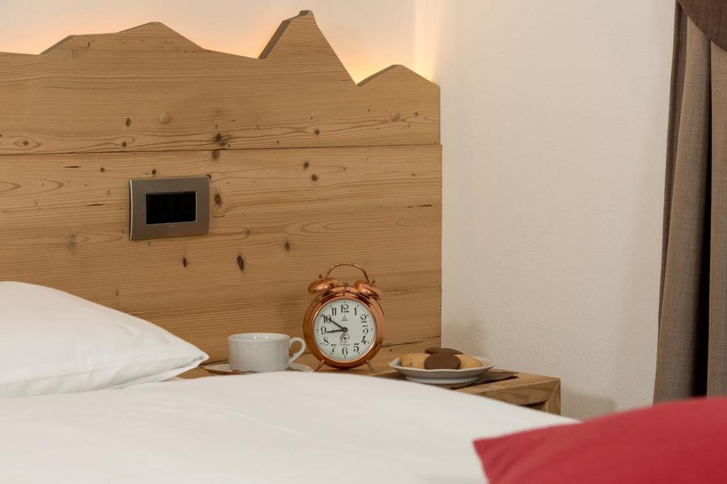 Hotel Garni Lastei Pozza di Fassa Eksteriør billede