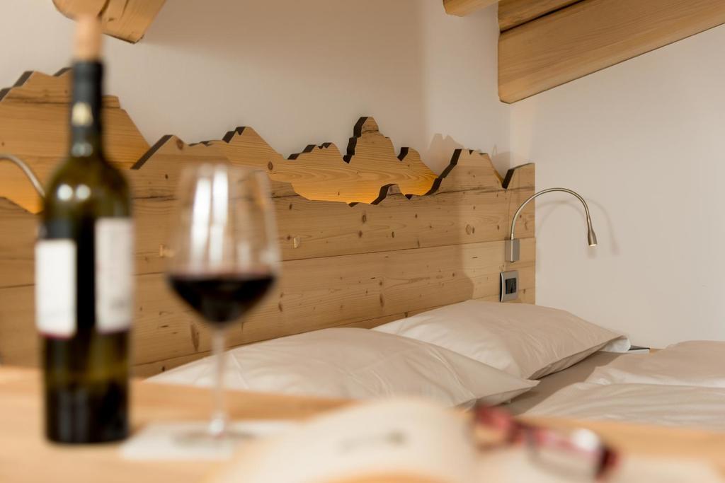Hotel Garni Lastei Pozza di Fassa Eksteriør billede
