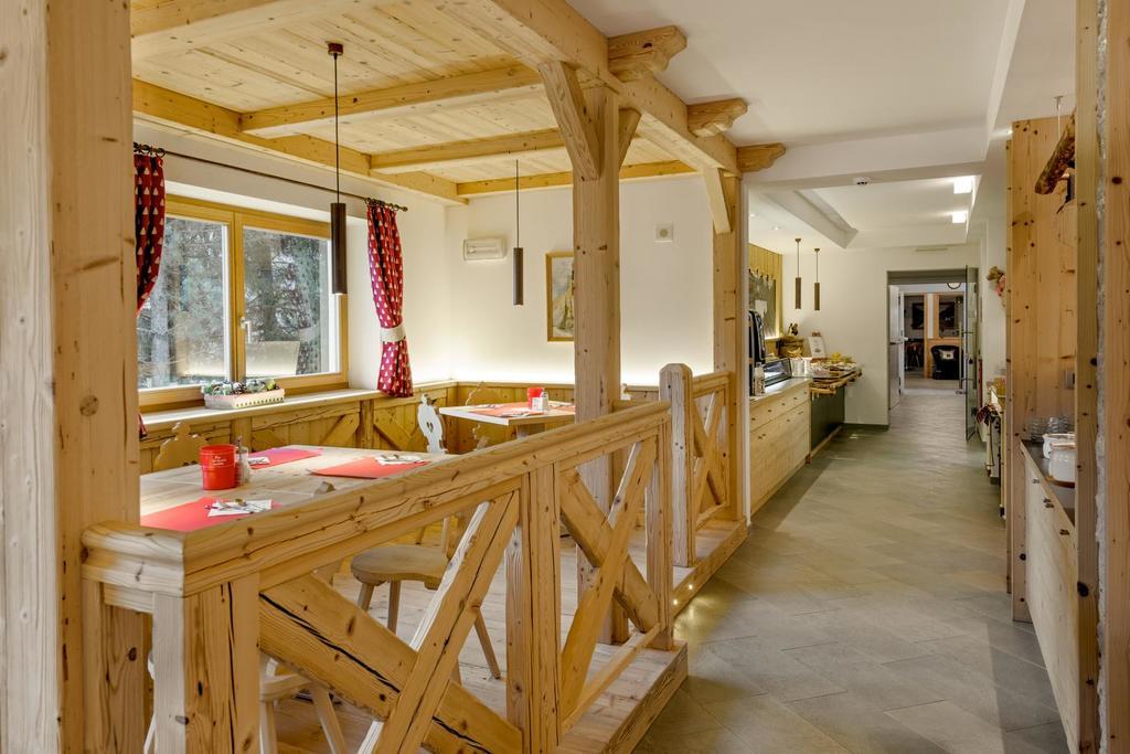 Hotel Garni Lastei Pozza di Fassa Eksteriør billede