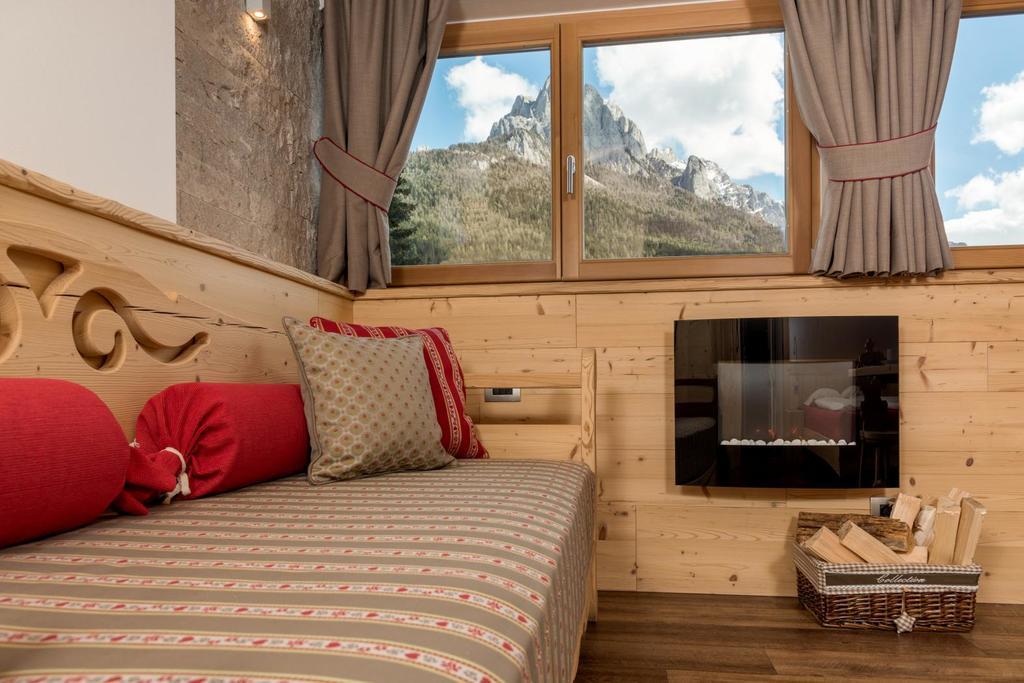 Hotel Garni Lastei Pozza di Fassa Eksteriør billede