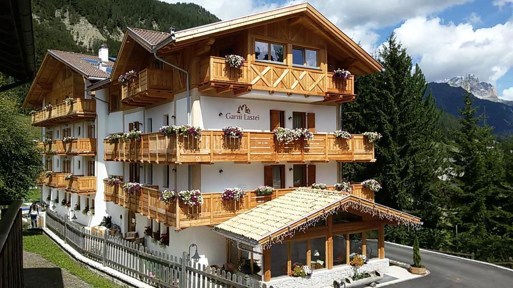 Hotel Garni Lastei Pozza di Fassa Eksteriør billede