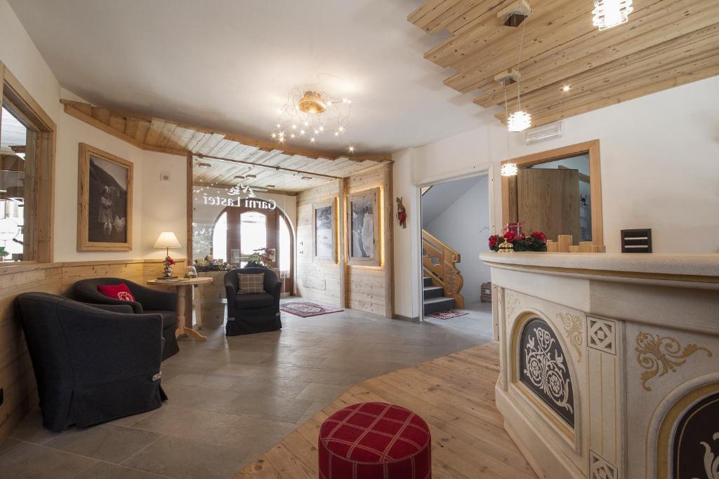 Hotel Garni Lastei Pozza di Fassa Eksteriør billede